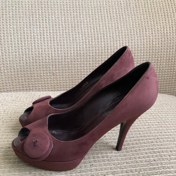 Louis Vuitton Women's Suede Chelsea Button Peep - Picture 2 of 15